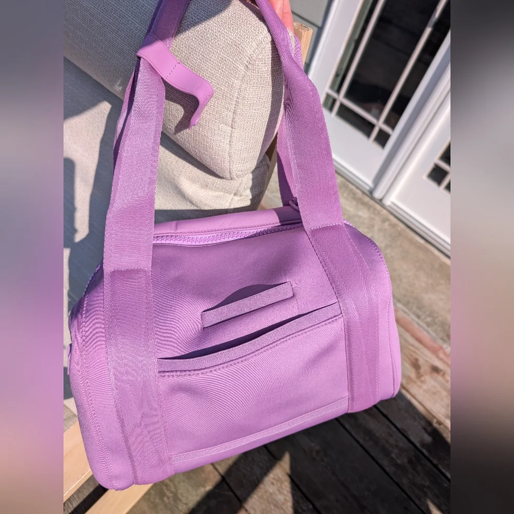 Dagne Dover Medium Landon Carryall, Orchid neoprene, like new - Picture 3 of 10